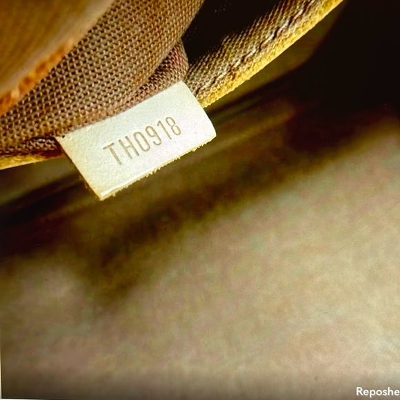 Louis Vuitton Vintage Alma TH0918  January 1998 France - Picture 4 of 9